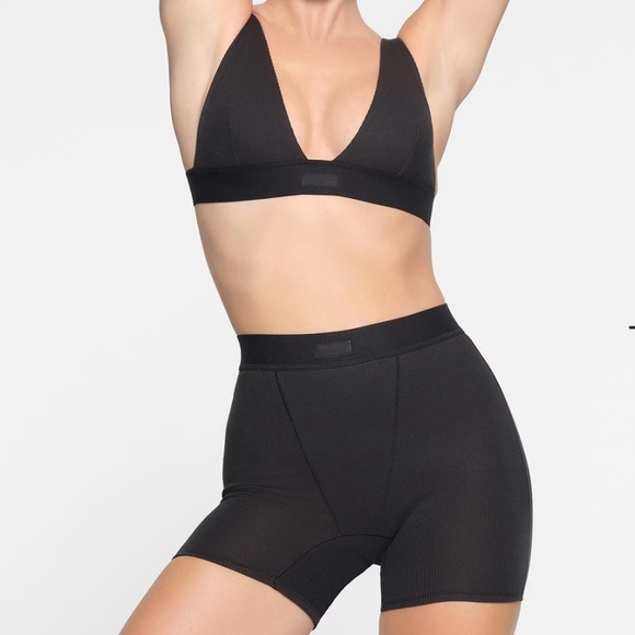 Skims Cotton Rib Boxer Short - Picture 3 of 3